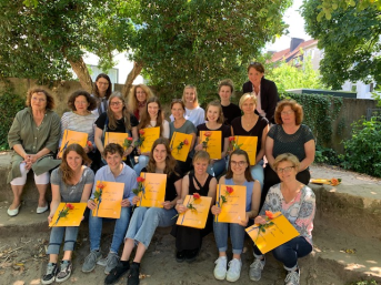 Gruppenfoto Lehrgangsteilnehmerinnen und Dozentinen